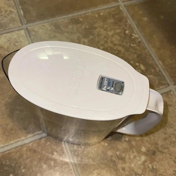 (SALE!!) BRITA WATER FILTER SYSTEM Pitcher OB11 & 1 NWT BRITA FILTER - Picture 5 of 8